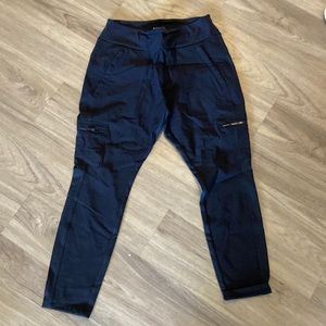 Athleta headlands hybrid cargo jogger size 10P (petite)